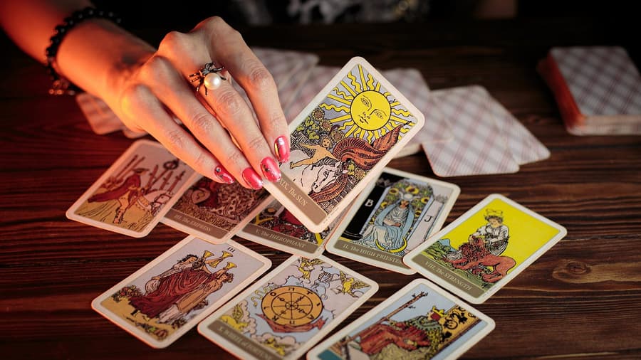 Tarot card reading spread